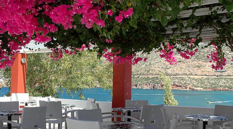 Апартамент Troulis