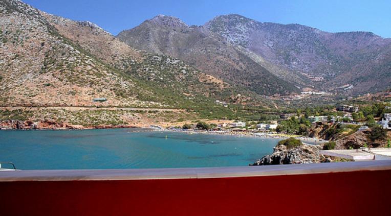 Апартамент Troulis